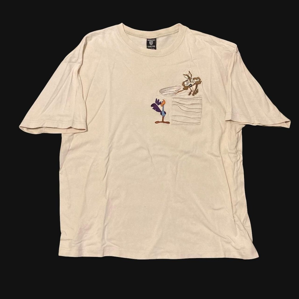 Warner Brothers Studio store Wile E Coyote roadrunner pocket tee 97' L/22.5